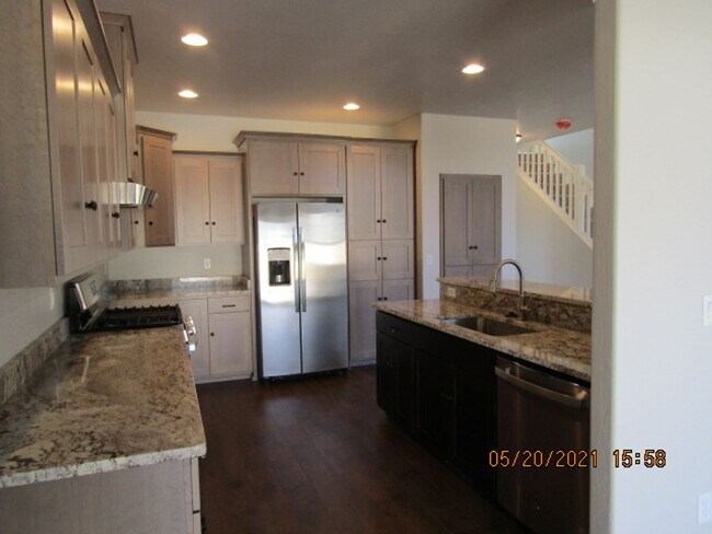 Foto del edificio - NEWLY Remodeled 3 Bedroom 2.5 Bathroom + O...