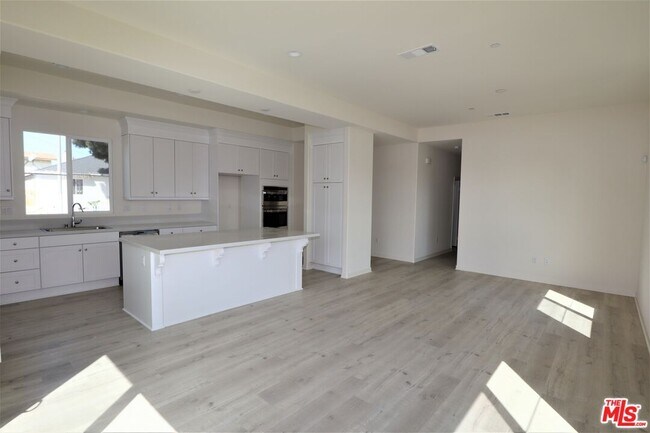 Building Photo - 22021 Normandie Ave