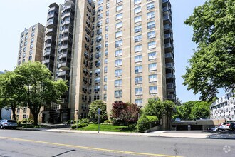 Building Photo - 50 Glenbrook Rd