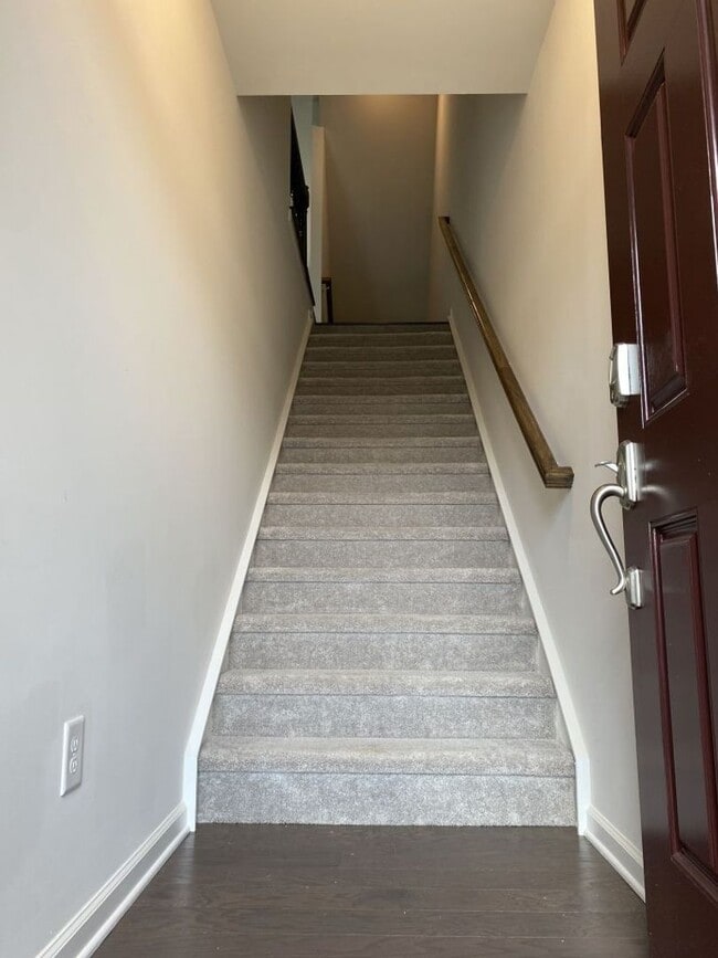 Foto del edificio - COMING SOON!!!  Beautiful 3 Story Townhome in Ardrey North