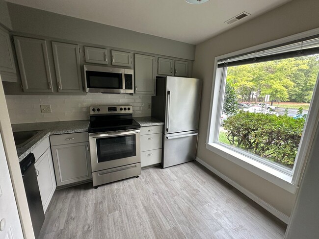 Foto del edificio - MUST SEE TOWNHOUSE!!!