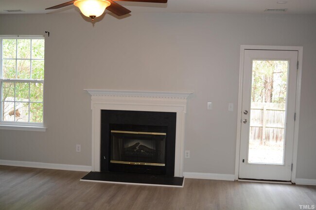Foto del edificio - 204 Talley Ridge Dr