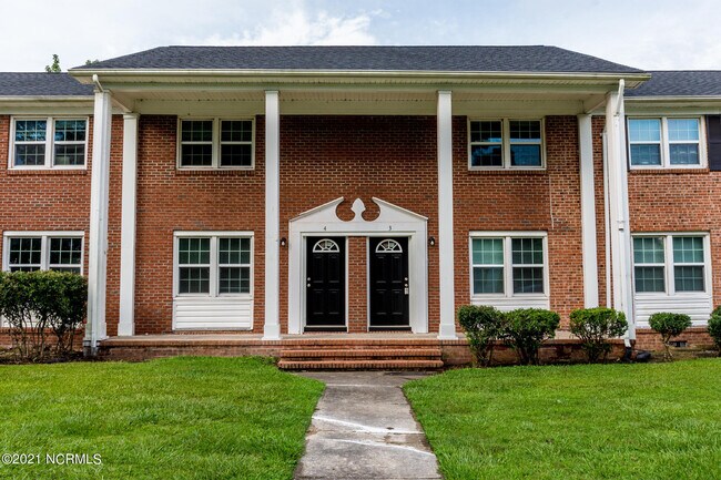 Building Photo - 316 Richlands Ave