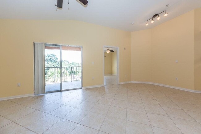 Foto del edificio - 5080 Fairways Cir