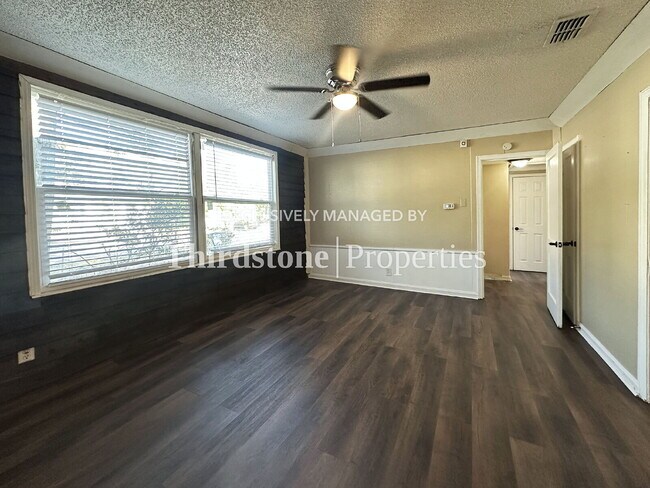 Foto del edificio - 1136 Maynard St