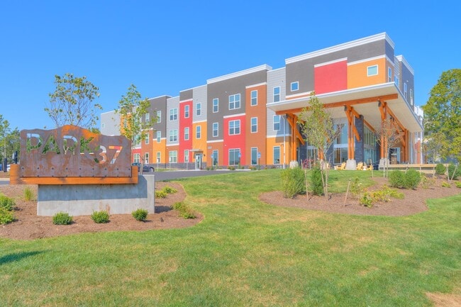 Park37 - Park37 Apartments