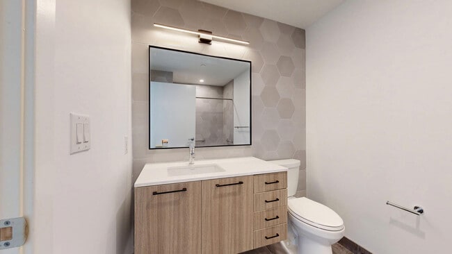 Interior Photo - Broadridge