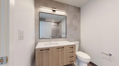 Interior Photo - Broadridge