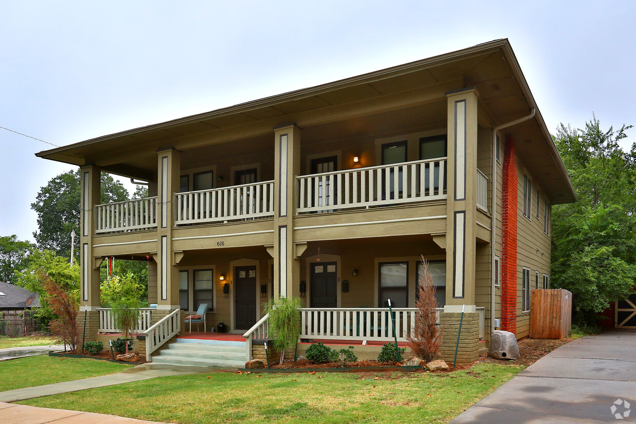 Primary Photo - 616 NW 26th