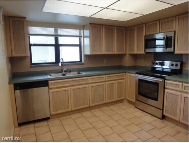 Building Photo - 2 br, 2 bath Condo - 16141 Blatt Blvd
