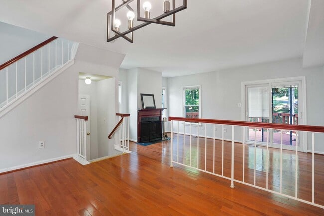 Building Photo - 8498 Laurel Oak Dr