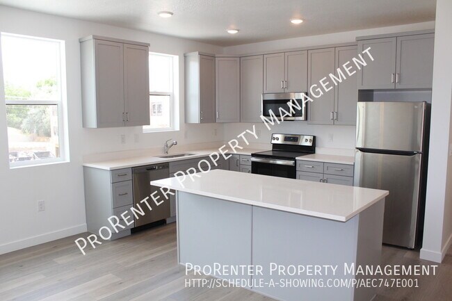 Foto del edificio - Brand New 2 Bed, 2 Bath Condo