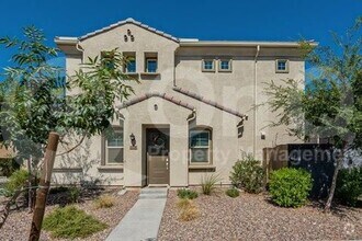 Building Photo - 1178 E Sabino Dr