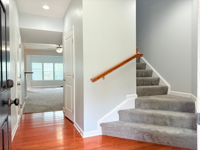 Photo - 104 Riva Ct Townhome