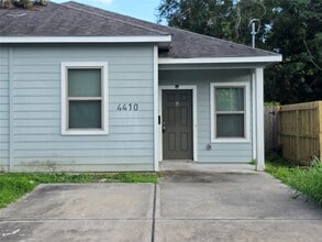 Building Photo - 4410 Larkspur St
