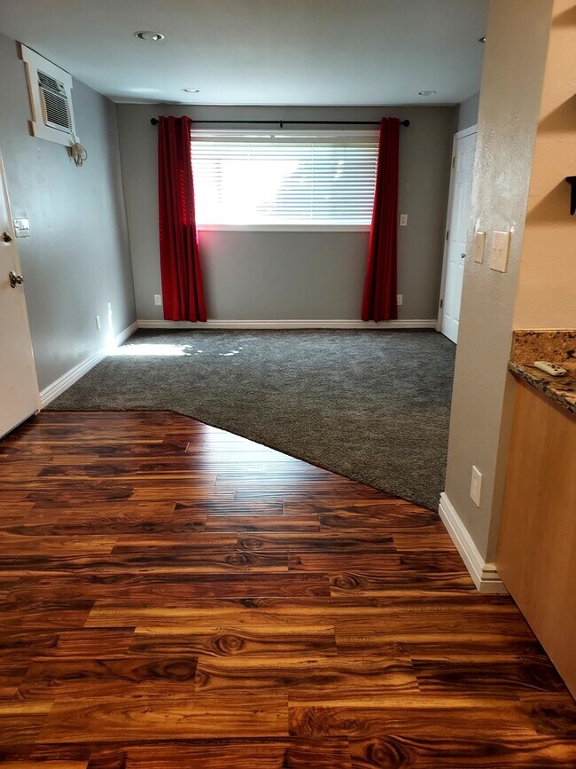 Foto del edificio - 4850 S 1300 E