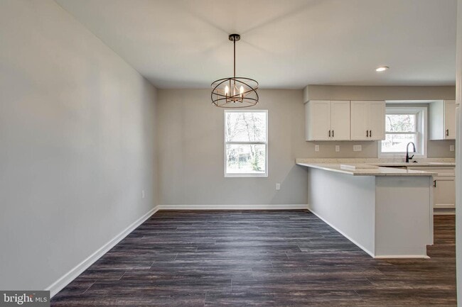 Building Photo - 1104 Cornell Ln