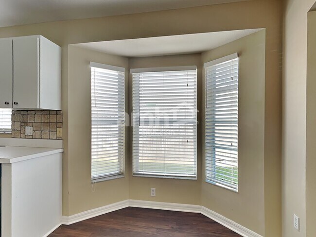 Foto del edificio - 1309 Lake Shore Ranch Dr