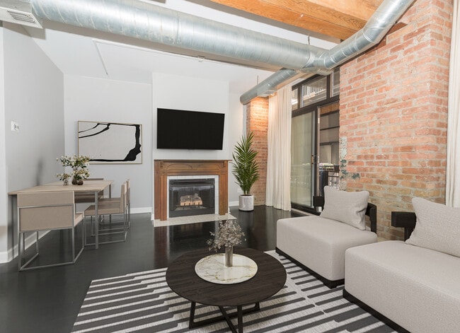 Building Photo - 520 W Huron St