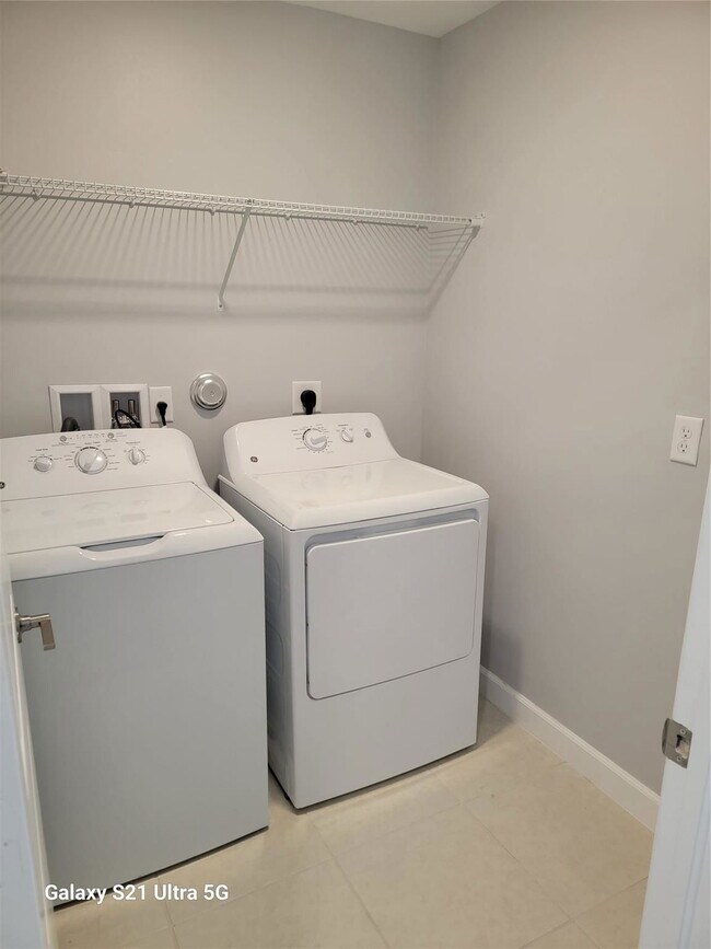 Foto del edificio - 4518 Dow Ln