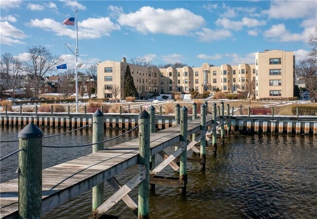 Building Photo - 1180 Narragansett Blvd