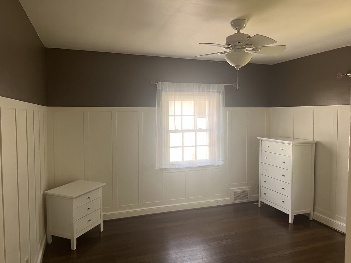 Bedroom ( bed required ) - other furniture present - 6626 31st St NW