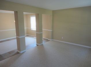 Building Photo - 801 Gee Ct