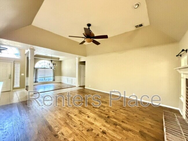 Foto del edificio - 204 N Magnolia Ct