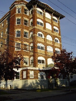 Building Photo - Bl Chapin