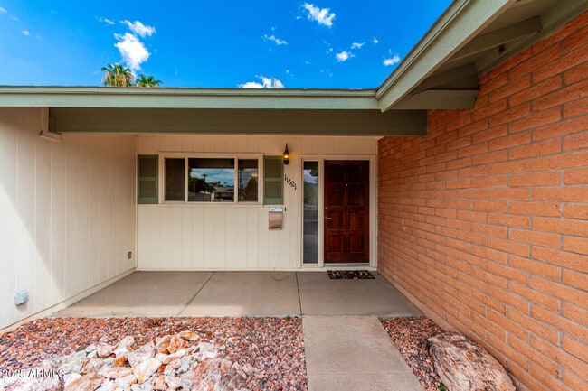 Building Photo - 11621 N 39th St