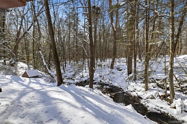 Foto del edificio - 269 Oakland Valley Rd