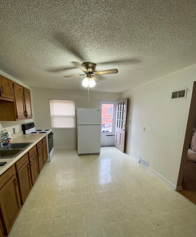 Foto del edificio - One bedroom apartment in Alton