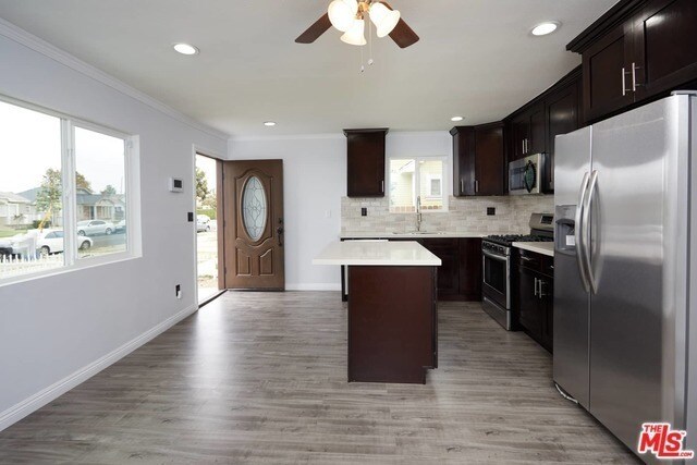 Foto del edificio - 4313 Kenwood Ave
