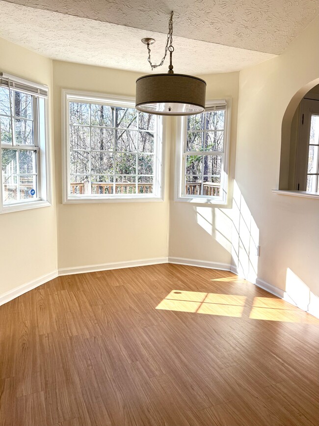 Building Photo - 106 Wesley Way