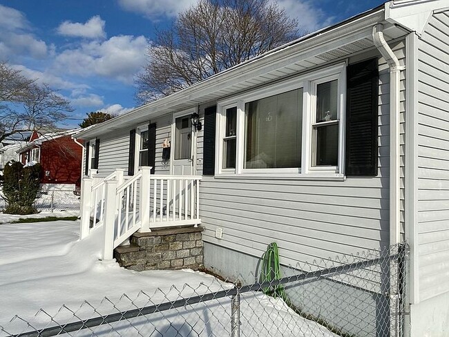 Building Photo - Single Family Home at 1 Haskell Pl , Peabody