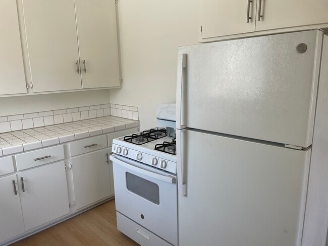 Foto del edificio - 907 N Gardner St