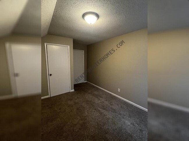 Building Photo - 7012 Comanche Dr
