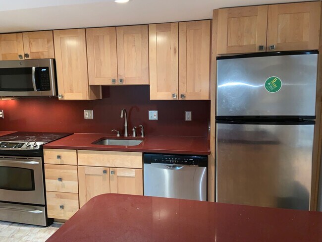 Foto del edificio - Spacious Two Bedroom Two Bathroom Petworth...