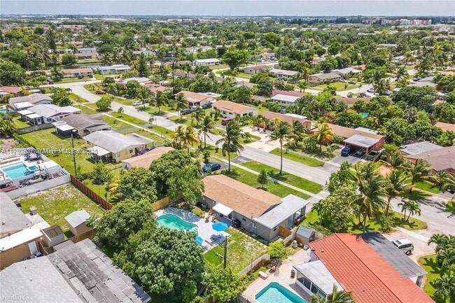 Foto principal - 4120 NW 3rd Way