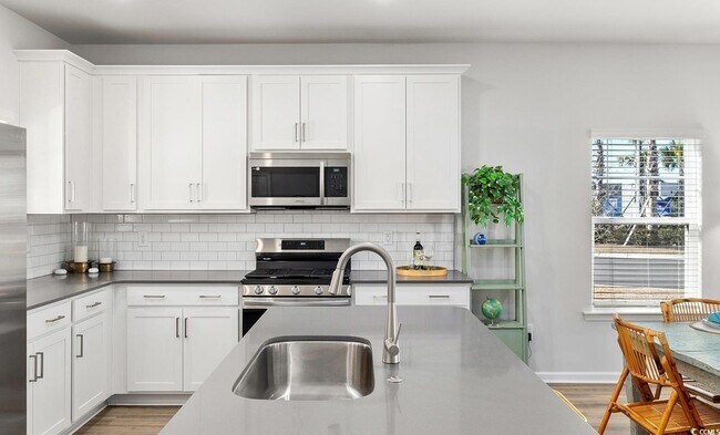 Foto del edificio - 283 Ferretti St