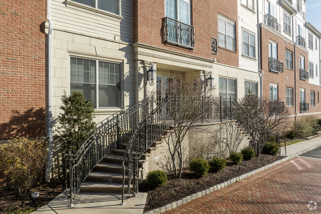 Entrance - The Plaza at Tenafly