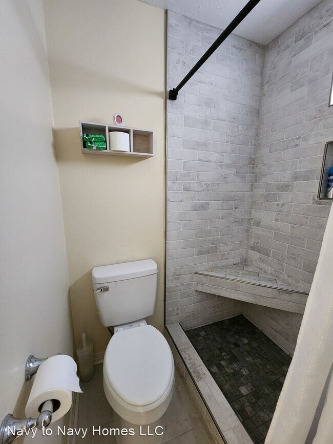 Building Photo - 3 br, 2.5 bath House - 4525 Baybrook Dr