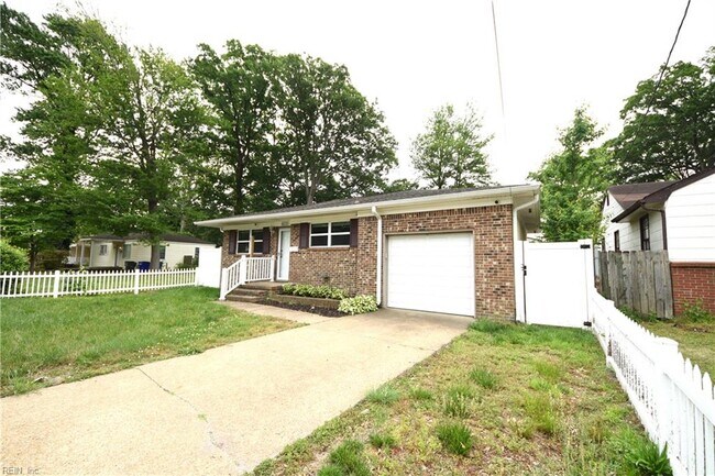 Foto del edificio - 823 Brentwood Dr