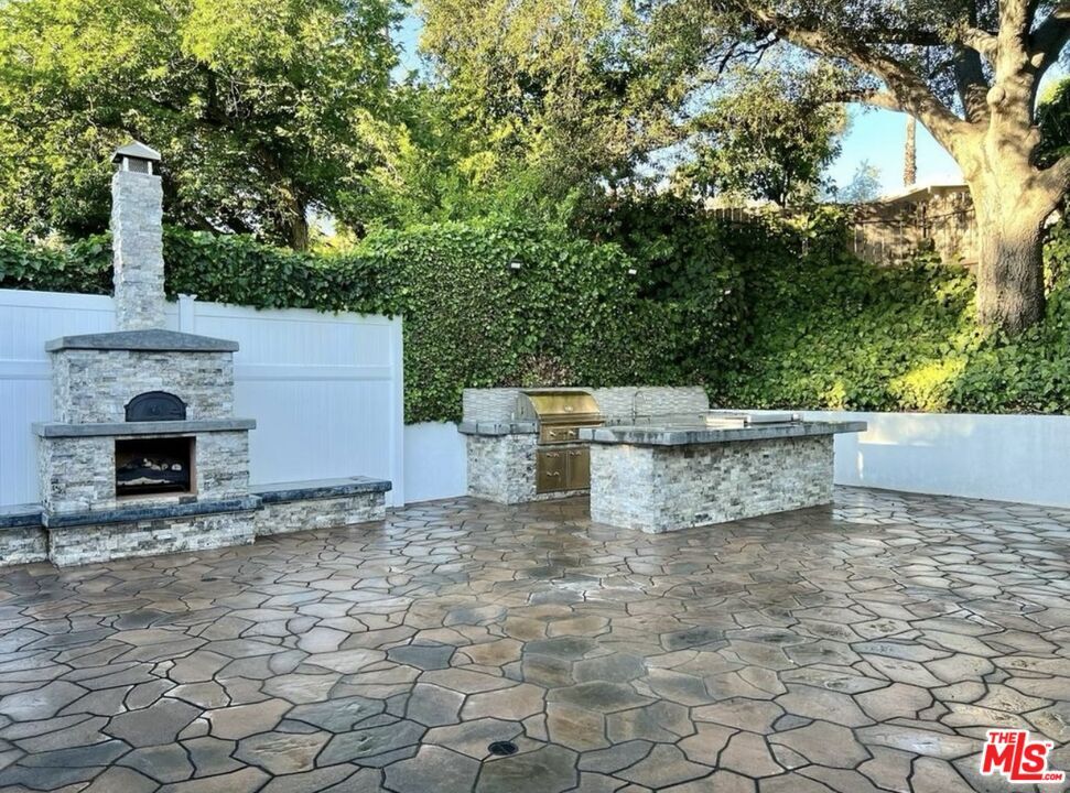 Primary Photo - 9752 Creemore Dr