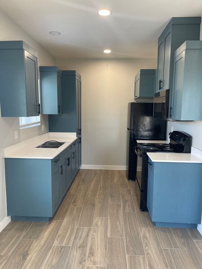 Building Photo - Kona Apartments