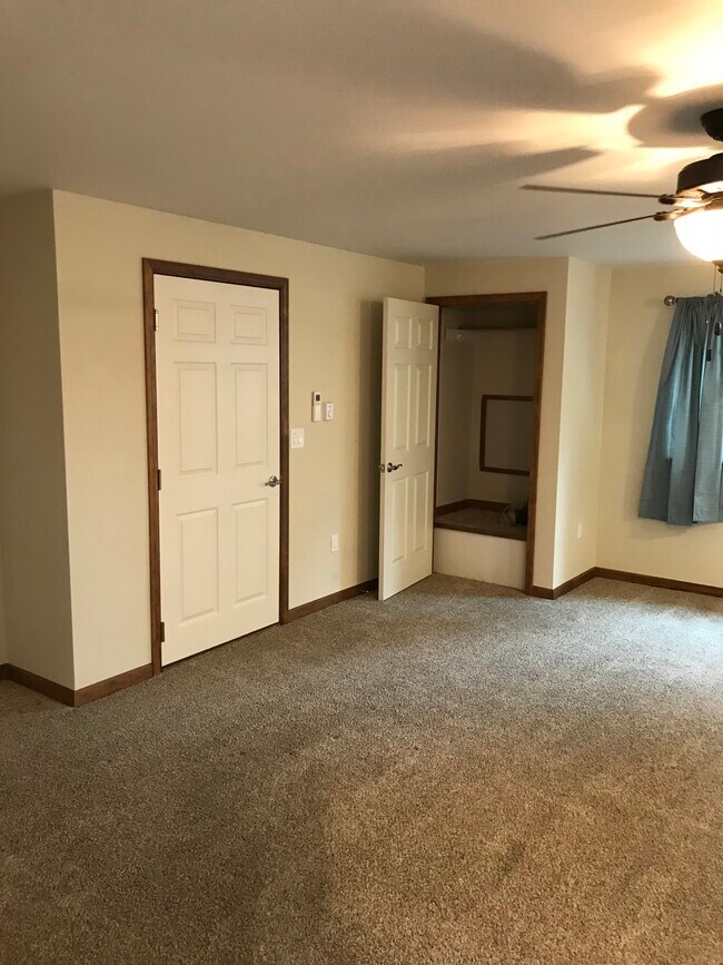 Foto del edificio - 4300 Crown Ave #4