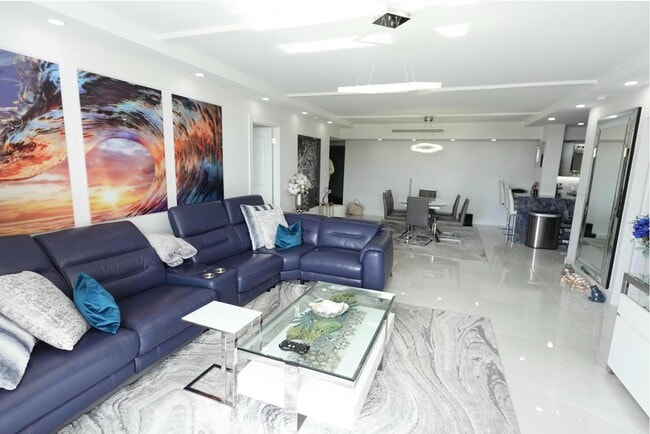 Building Photo - 2860 S Ocean Blvd
