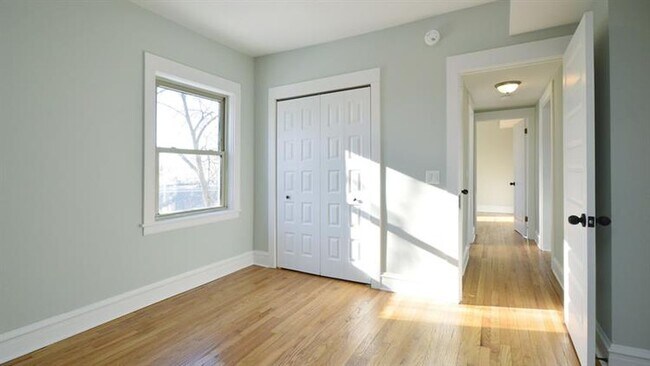 Photo - 648 Elgin Ave Apartments