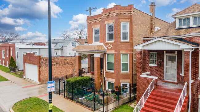 Building Photo - 4934 W 24th St