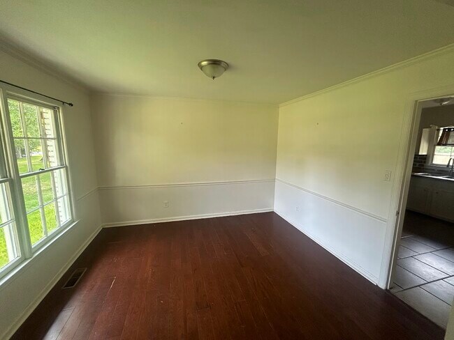 Foto del edificio - 1728 Lynwood Ln